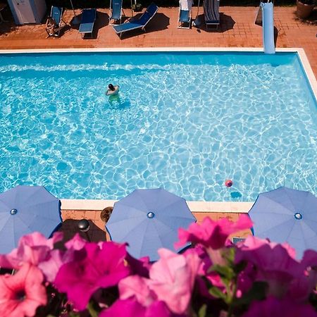 Hotel Leuco' مارتينسيكورو المظهر الخارجي الصورة