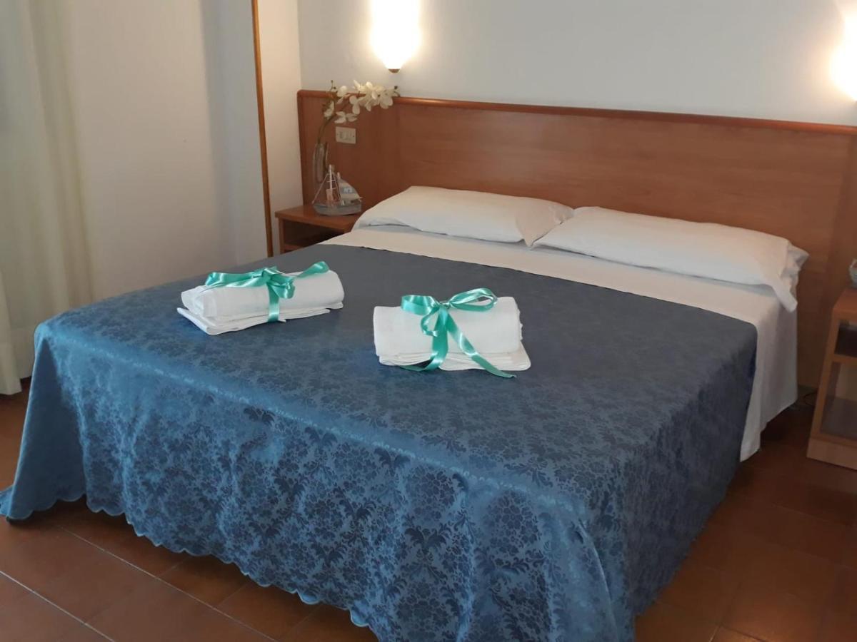 Hotel Leuco' مارتينسيكورو المظهر الخارجي الصورة