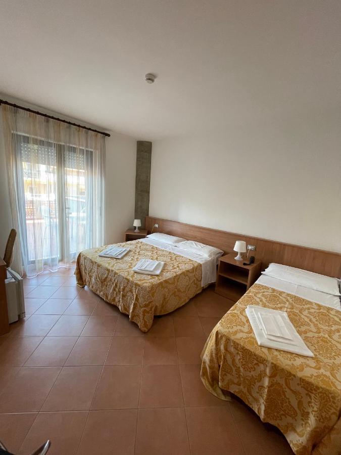 Hotel Leuco' مارتينسيكورو المظهر الخارجي الصورة