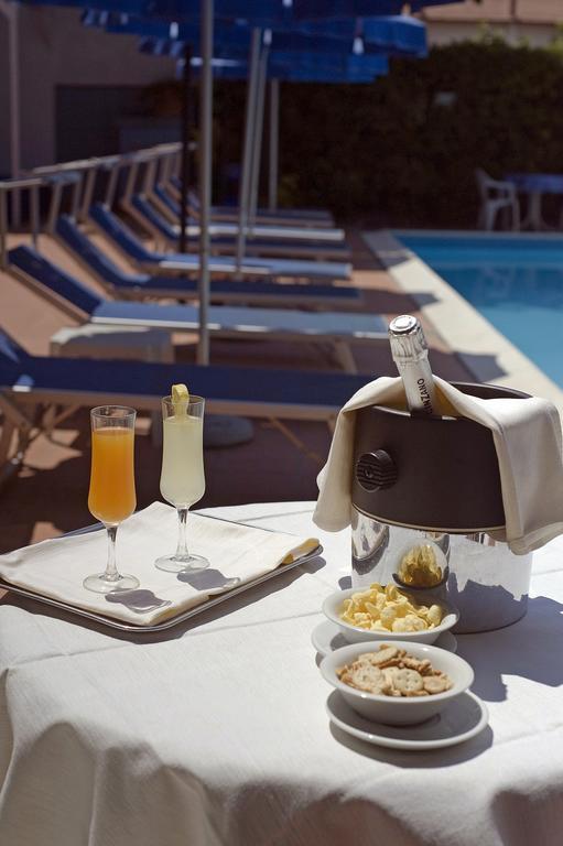Hotel Leuco' مارتينسيكورو المظهر الخارجي الصورة